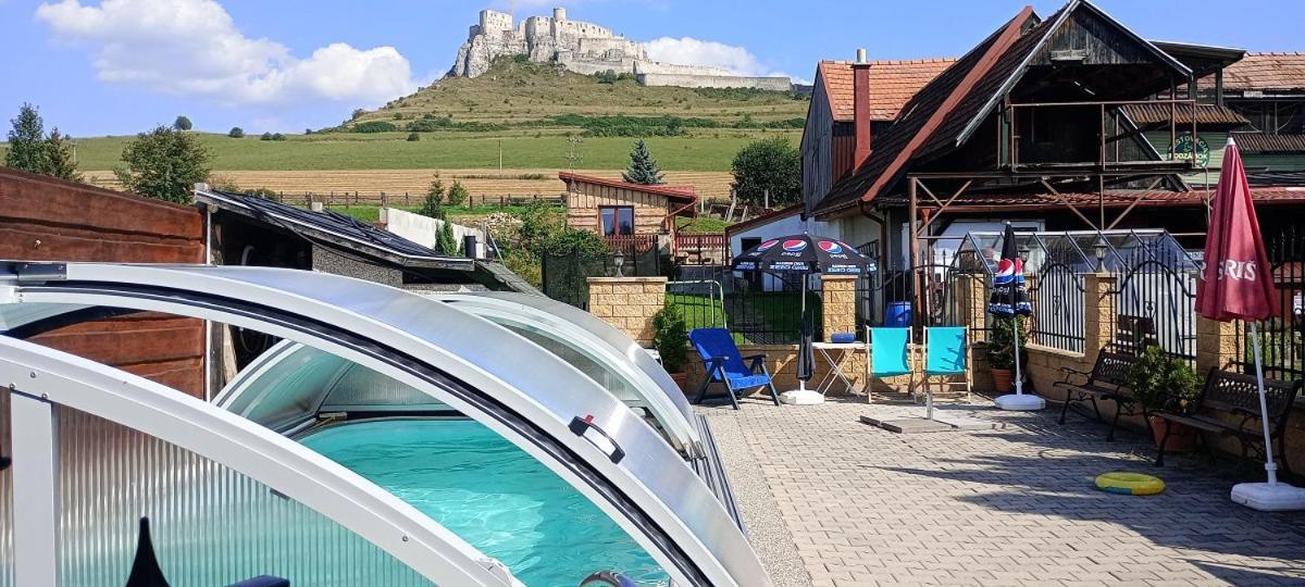 A+S Penzion Podzamok Спишске-Подградье Экстерьер фото